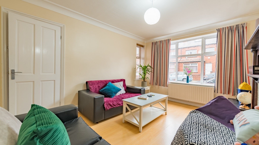 16 Mayville Avenue, Leeds